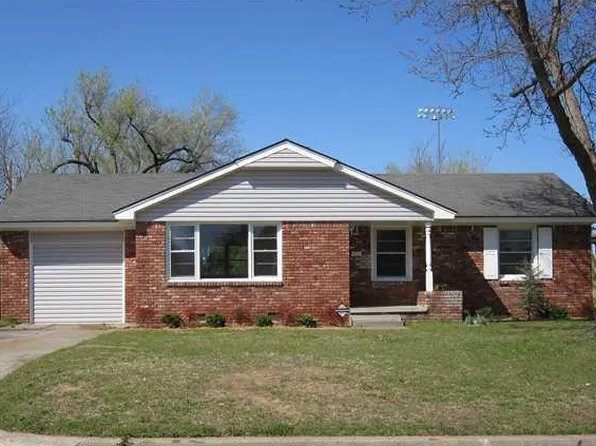 5109 NW 47th St, Warr Acres, OK 73122