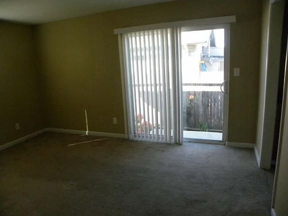 042-844289master-22061064-1