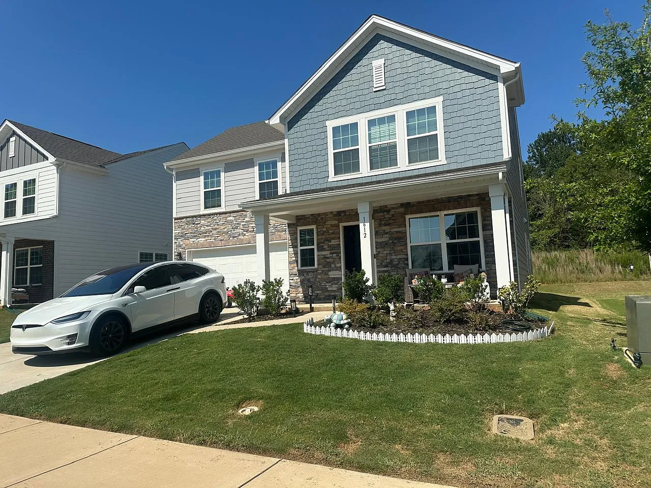 4 bed, 2141 sqft, $2,500 — Photo 1