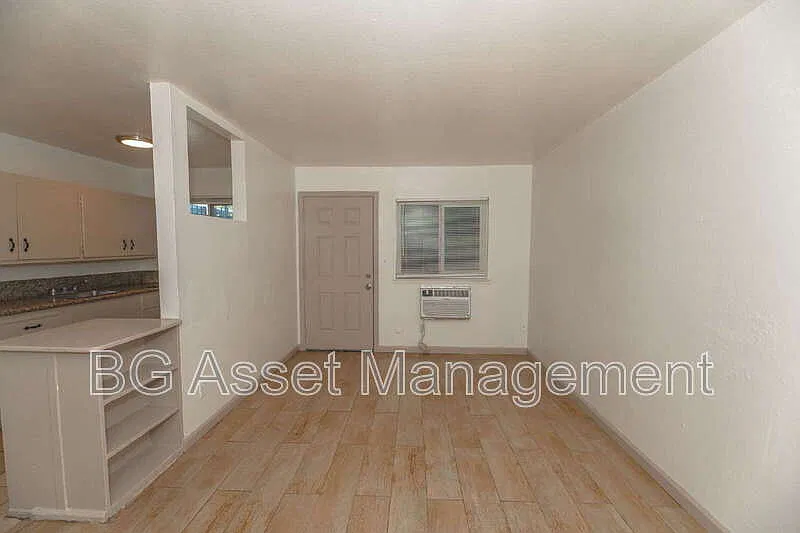 1 bed, 1.0 bath, 520 sqft, $995 — Photo 2