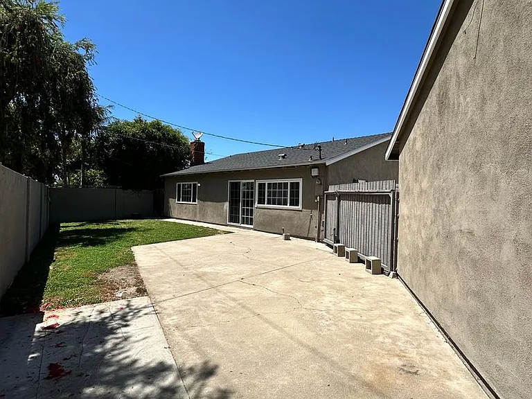 591 Fayette Cir — Photo 15