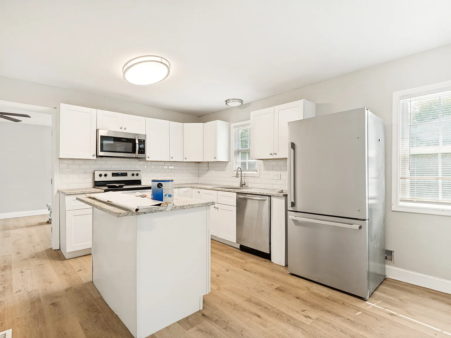 3 bed, 1281 sqft, $1,495 — Photo 2