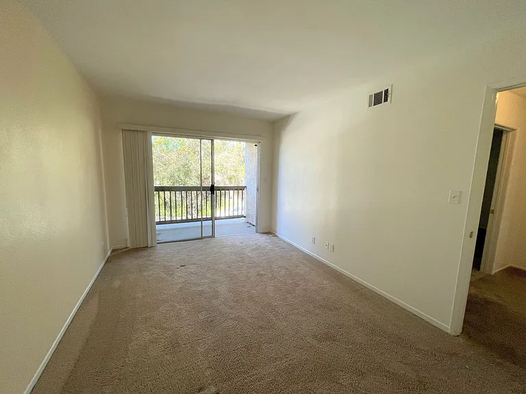 1206 Llama Ct — Photo 17