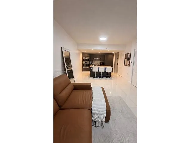 Building Photo - 7661 NW 107th Ave #206