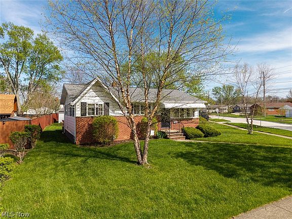 2nd image of 6115 Morrow Dr