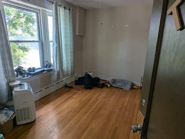 5301 W Newport Ave #2R — Photo 4
