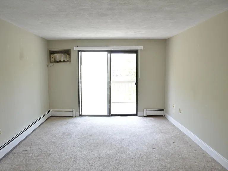33 Andrew St #20 — Photo 4