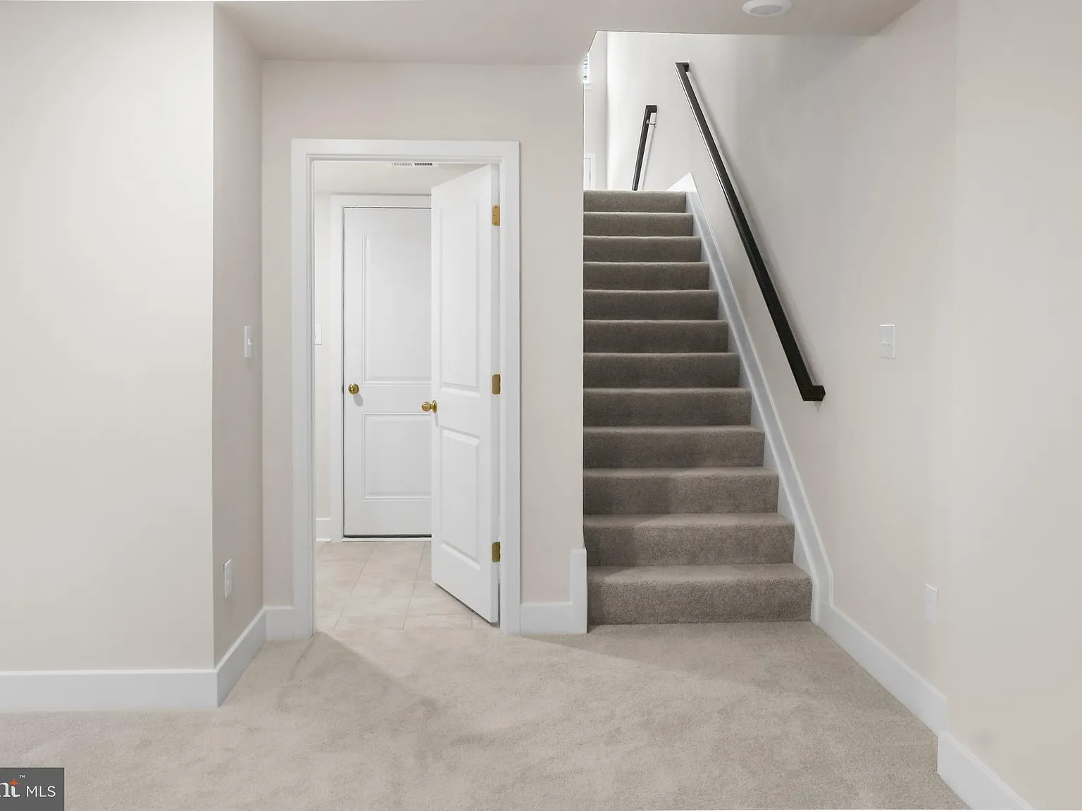 4 bed, 3.5 bath, $4,150 — Photo 4