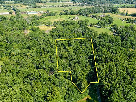 2nd image of 39696 Holloway Ln