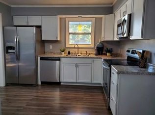 1014 Greenbrook Dr, Greenfield, IN 46140