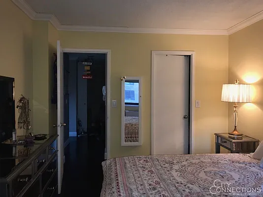 Rented by City Connections Realty | media 9