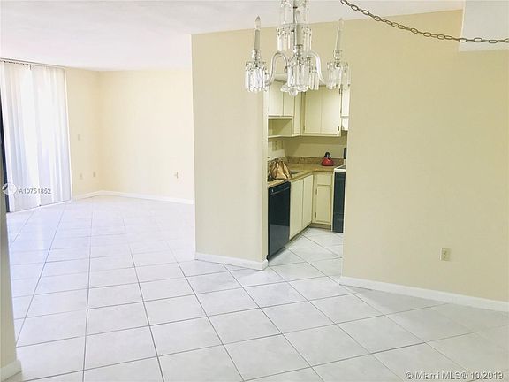 4th image of 911 E Ponce De Leon Blvd APT 801