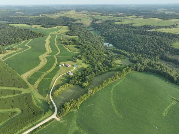 1582 Arbor Rd, Waukon, IA 52172