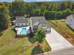 312 Royal Windsor Dr, Midland, NC 28107