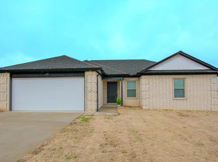 17 Winchester Dr, Ward, AR 72176