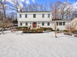 12 Forestwood Dr, Stamford, CT 06903