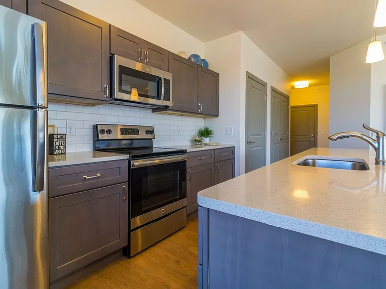The Deco Apartments — Photo 44