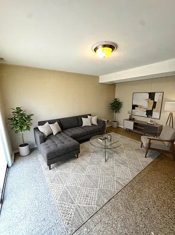 16001 Avalon Ave — Photo 9