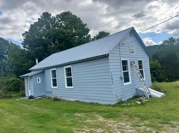 1402 montgomery Road, Berkshire, VT 05447