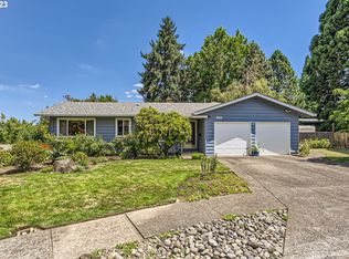 11755 SW Hillcrest Ct, Beaverton, OR 97008