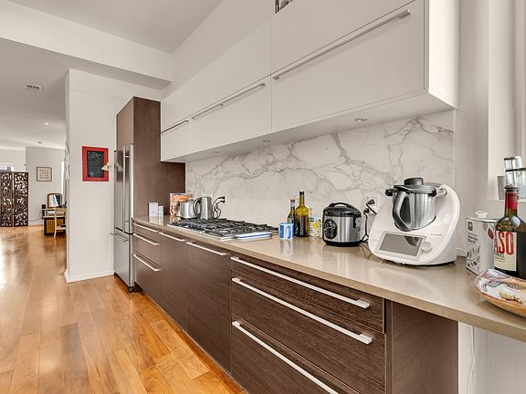 5th image of 1207 Girard St NW APT 2