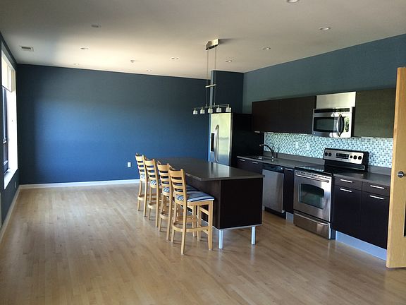 Living Room/Kitchen 2