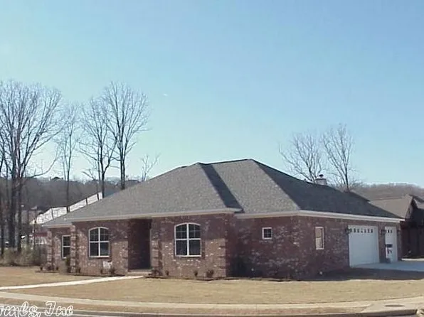 9116 Meadow Gardens Cir, Sherwood, AR 72120