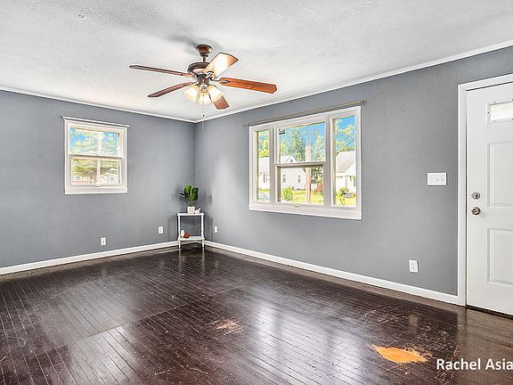 2nd image of 2134 Collingwood Ave SW