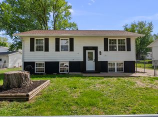 3345 W Garfield St, Davenport, IA 52804
