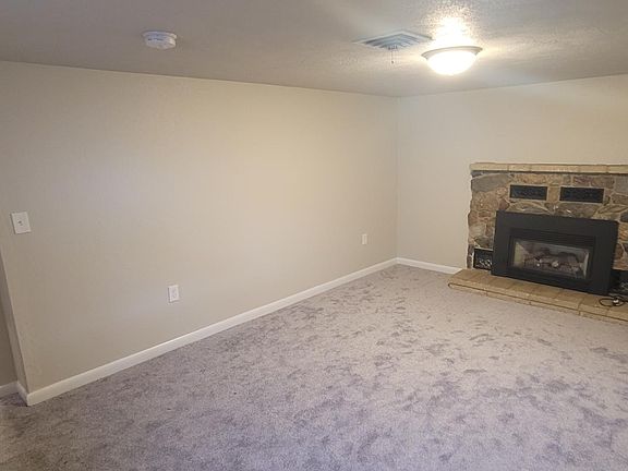 5th image of 34 N Glenwood Ave