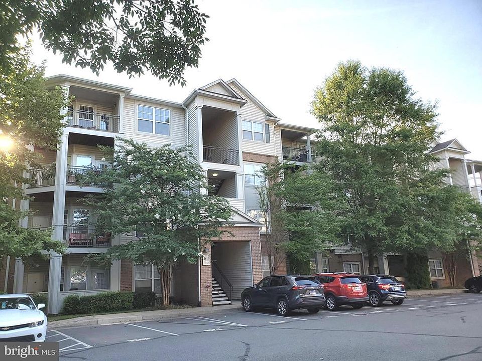 1st image of 12112 Garden Grove Cir Unit 202