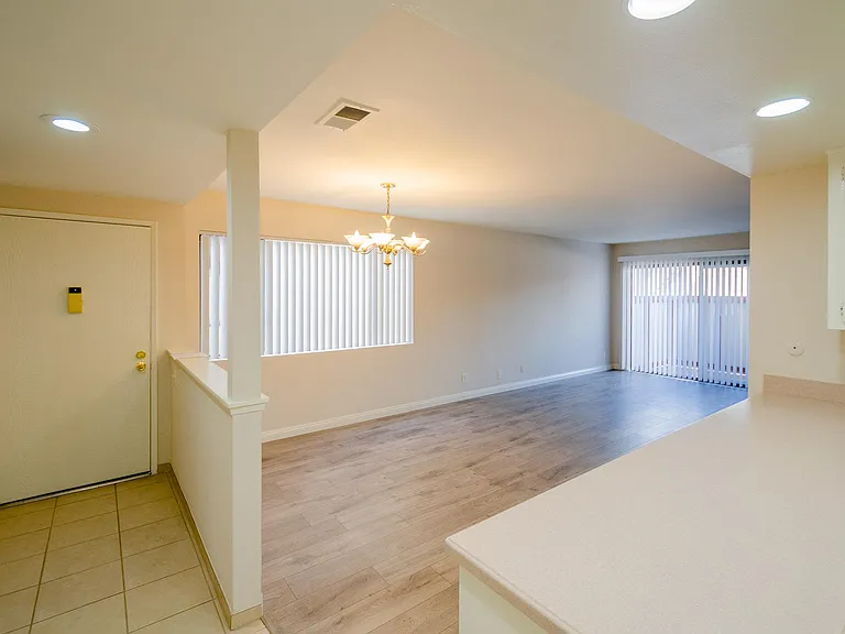 946 W 220th St #116 — Photo 11