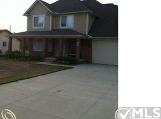 3992 W Maple Rd, Wixom, MI 48393