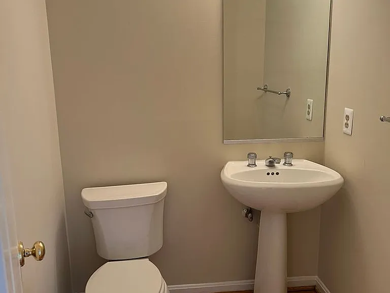 9425 Spruce Tree Cir — Photo 12