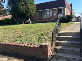 8533 Bustleton Ave, Philadelphia, PA 19152