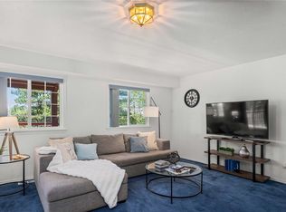 5461 16th Ave SW #A, Seattle, WA 98106