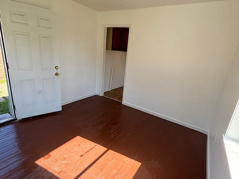 1489 E Waldorf Ave — Photo 16