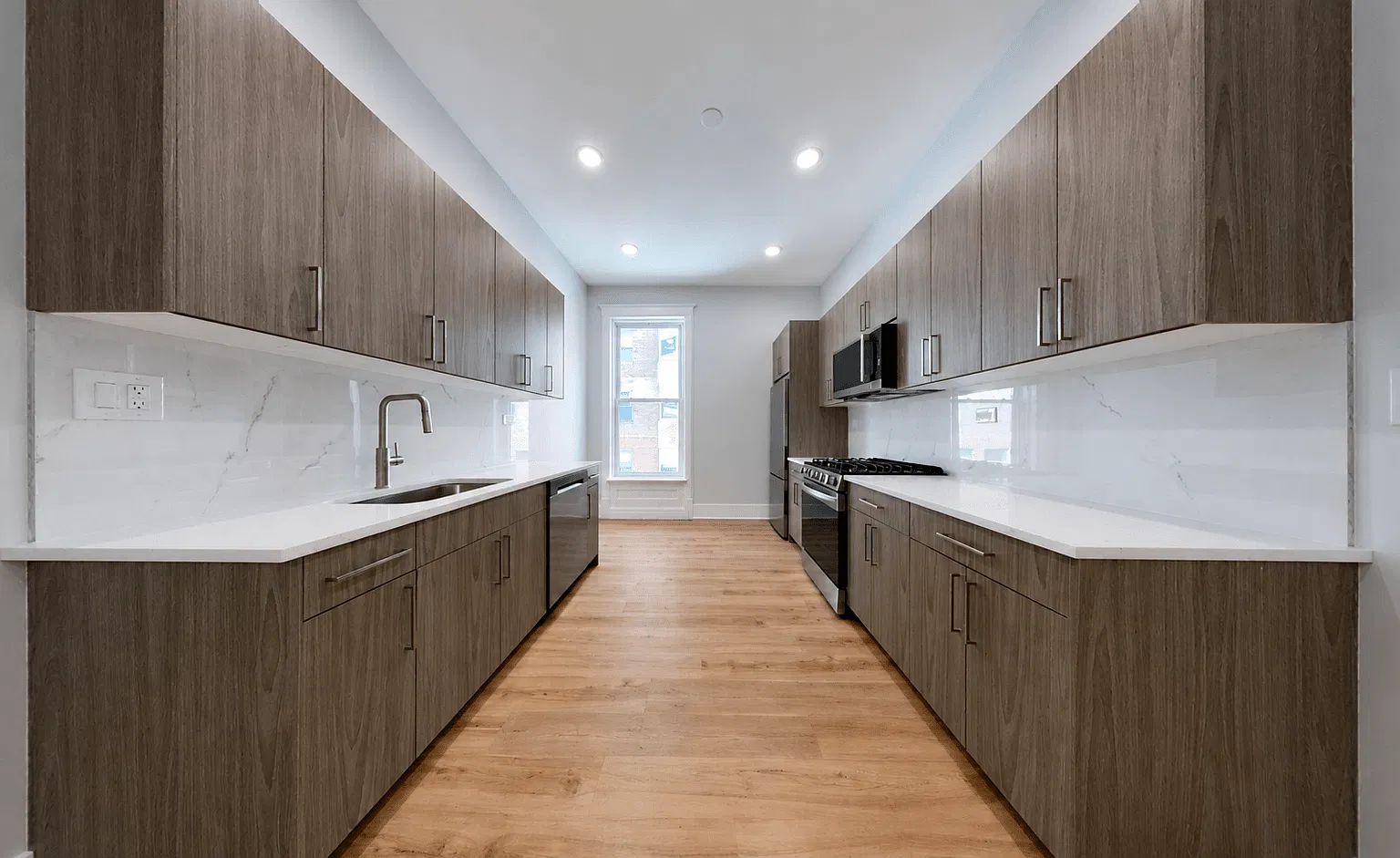 10-12 W. Chestnut — Photo 2