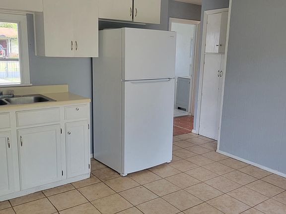 5th image of 5522 Knoll Krest Dr