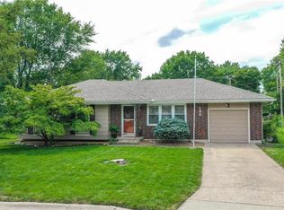 136 SW Moore St, Blue Springs, MO 64014