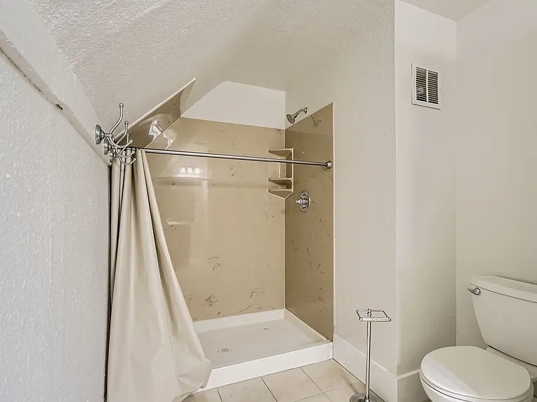 1381 Knox Ct — Photo 19