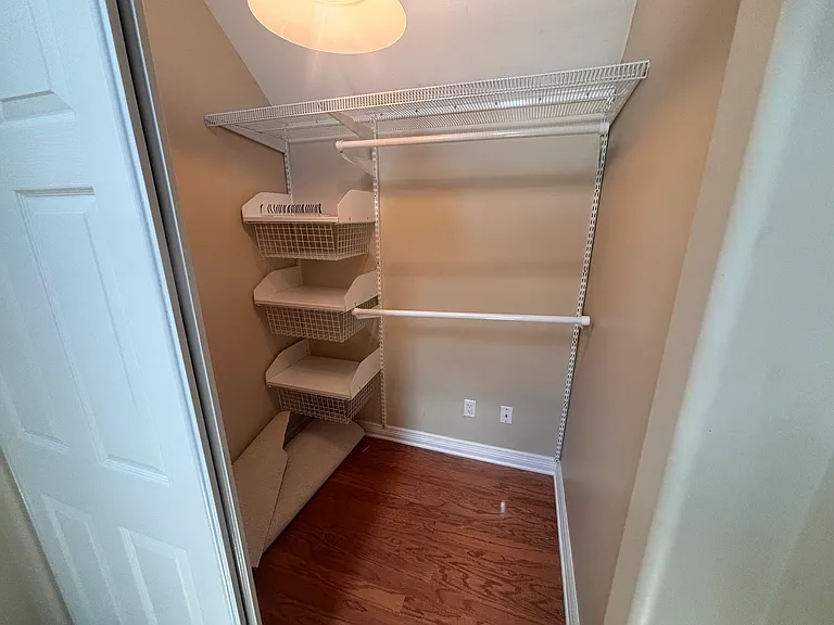 2302 Warren St — Photo 5