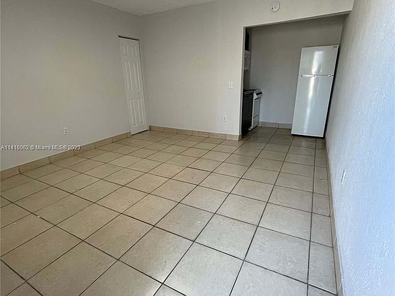 3rd image of 1015 Palm Ave APT 8