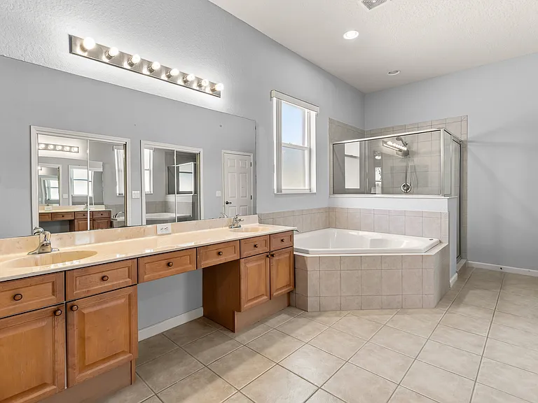 2869 Paige Dr — Photo 17