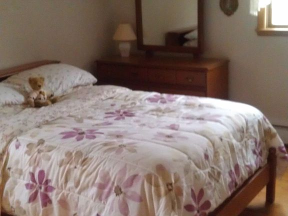 3 Bdrms Upstairs w full bath