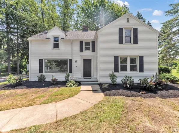 11693 Main Rd, Akron, NY 14001