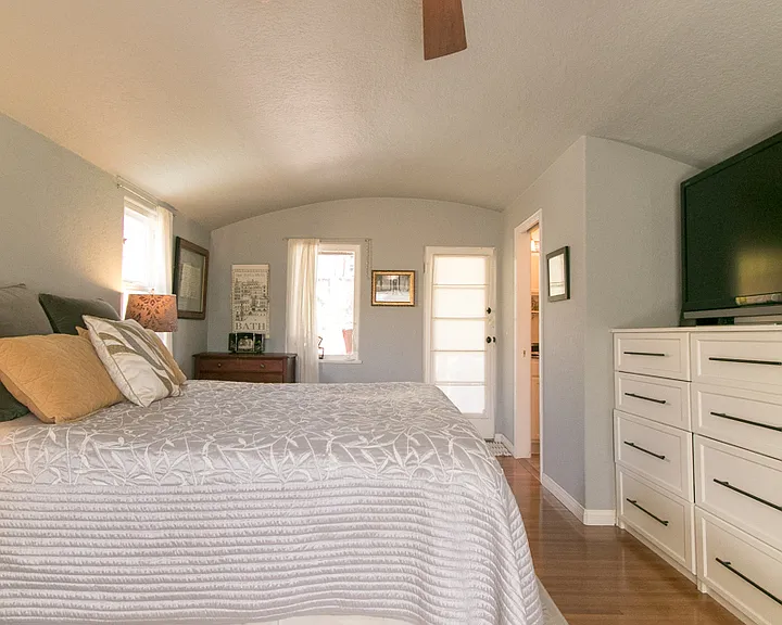 8042 University Pl — Photo 12