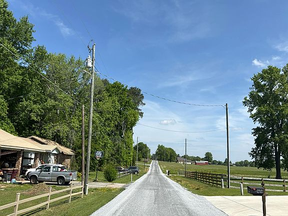 4th image of 28600 Reyer Rd
