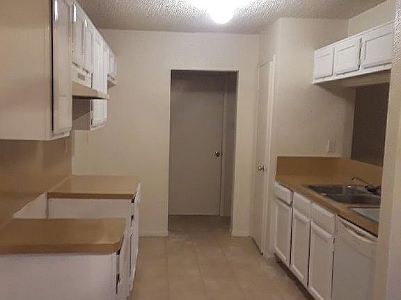 2nd image of 4026 Kitchen Hill Ln