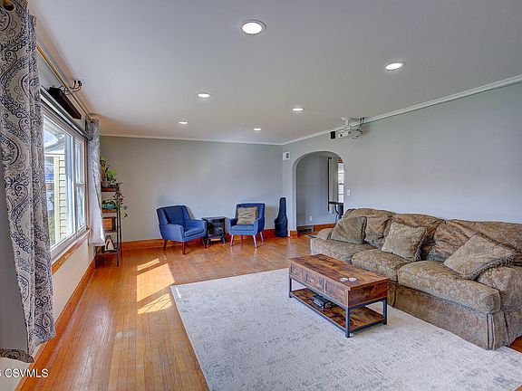 4th image of 1065 Bloom Rd
